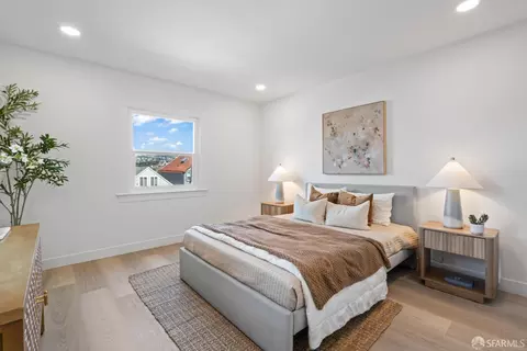 Bedroom - 646 Paris St, San Francisco, CA 94112 photo 3 of 8