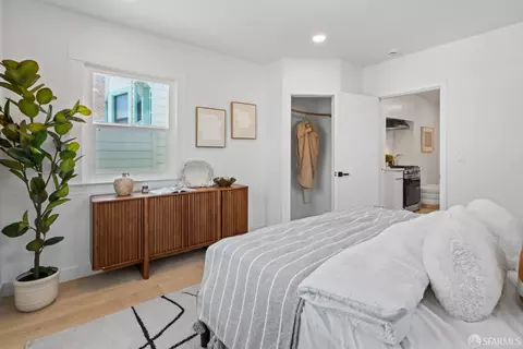 Bedroom - 646 Paris St, San Francisco, CA 94112 photo 2 of 8