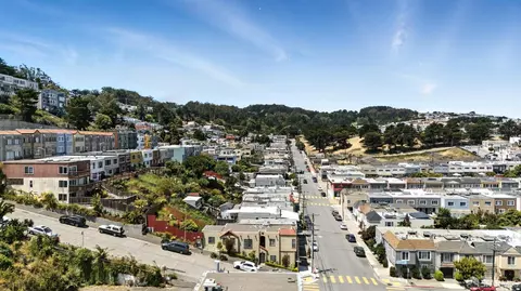 420 Woolsey St, San Francisco, CA 94134 photo 3