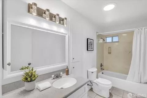 Bath - 2083 Seacliff Dr, Milpitas, CA 95035 photo 2 of 5