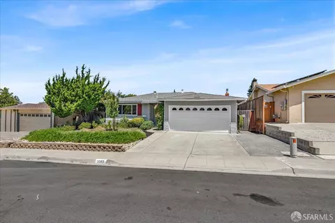 Exterior - 2083 Seacliff Dr, Milpitas, CA 95035 photo 4 of 14
