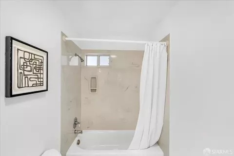 Bath - 2083 Seacliff Dr, Milpitas, CA 95035 photo 3 of 5