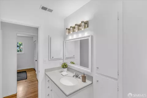 Bath - 2083 Seacliff Dr, Milpitas, CA 95035 photo 1 of 5
