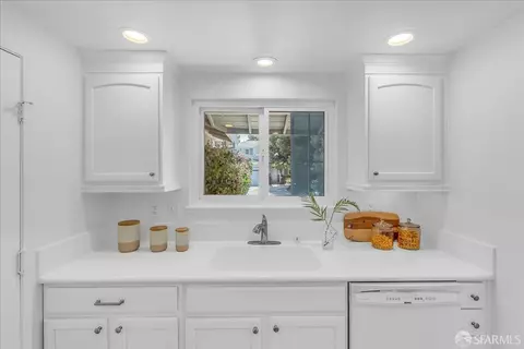 Kitchen - 2083 Seacliff Dr, Milpitas, CA 95035 photo 1 of 4