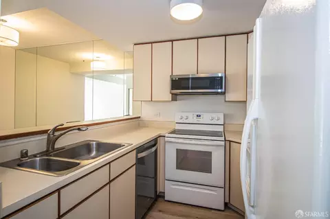 Kitchen - 601 Van Ness Ave #712, San Francisco, CA 94102 photo 2 of 2