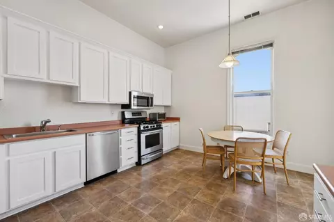 Kitchen - 1695 Sutter St, San Francisco, CA 94109 photo 3 of 3