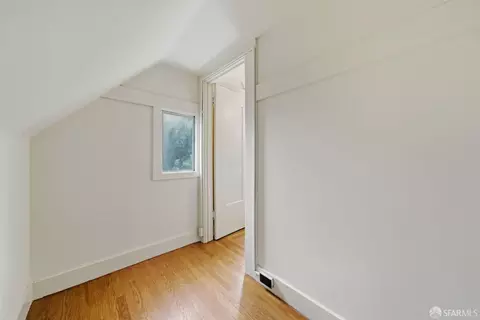 Entry Way - 44 Maynard St, San Francisco, CA 94112 photo 5 of 7