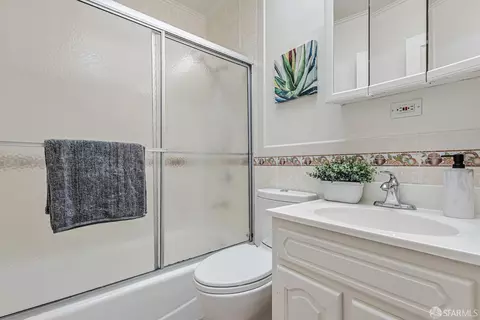 Bath - 1567 44th Ave, San Francisco, CA 94122 photo 2 of 3