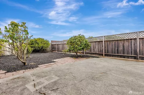 Exterior - 1567 44th Ave, San Francisco, CA 94122 photo 8 of 9