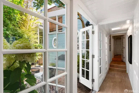 Entry Way - 2930 Baker St, San Francisco, CA 94123 photo 3 of 3