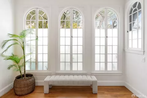 Entry Way - 2930 Baker St, San Francisco, CA 94123 photo 1 of 3