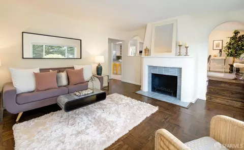 Living - 636 Edgemar Ave, Pacifica, CA 94044 photo 1 of 2