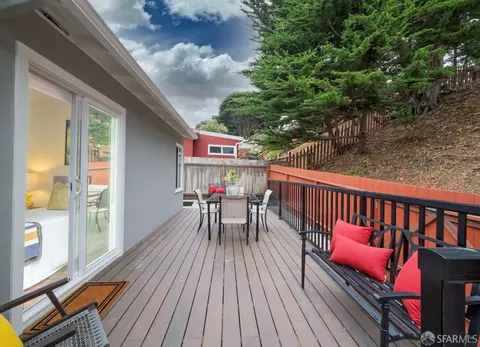 Exterior - 636 Edgemar Ave, Pacifica, CA 94044 photo 3 of 4