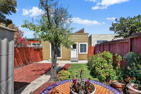 2027 Quesada Ave, San Francisco, CA 94124 photo 6