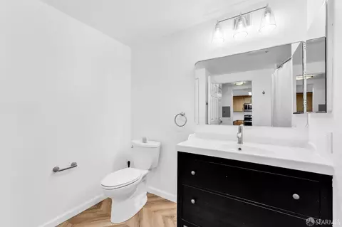 Bath - 555 10th St #102, Oakland, CA 94607 photo 1 of 3