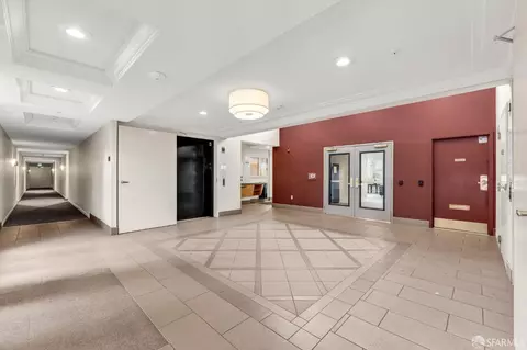 Entry Way - 555 10th St #102, Oakland, CA 94607 photo 3 of 4