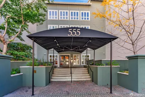 Exterior - 555 10th St #102, Oakland, CA 94607 photo 9 of 9