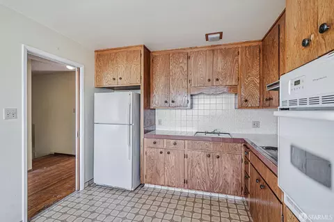 Kitchen - 245 Campbell Ave, San Francisco, CA 94134 photo 2 of 4
