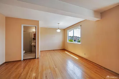Living - 245 Campbell Ave, San Francisco, CA 94134 photo 7 of 9