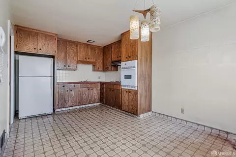 Kitchen - 245 Campbell Ave, San Francisco, CA 94134 photo 3 of 4