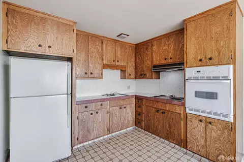 Kitchen - 245 Campbell Ave, San Francisco, CA 94134 photo 4 of 4