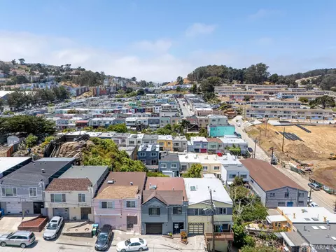 View/Area - 22 Pasadena St, San Francisco, CA 94134 photo 2 of 12