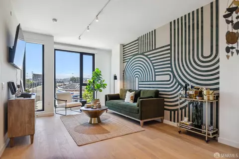 988 Harrison St #208, San Francisco, CA 94107