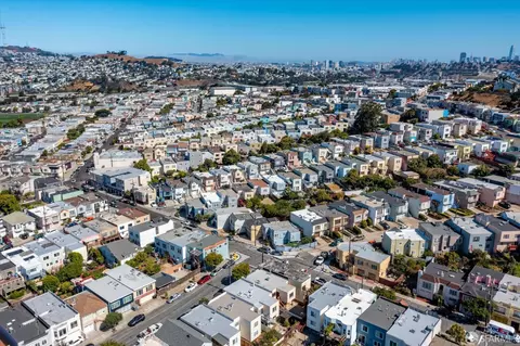 View/Area - 107 Venus St, San Francisco, CA 94124 photo 8 of 12