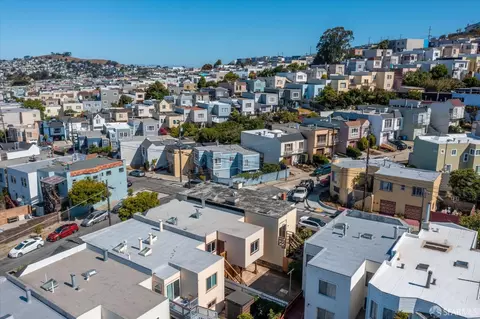 View/Area - 107 Venus St, San Francisco, CA 94124 photo 2 of 12