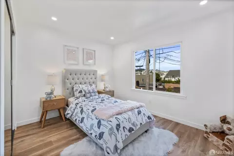 Bedroom - 107 Venus St, San Francisco, CA 94124 photo 4 of 7