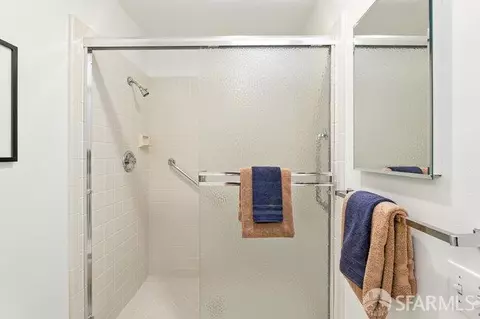 Bath - 2 Ora Way, San Francisco, CA 94131 photo 2 of 4