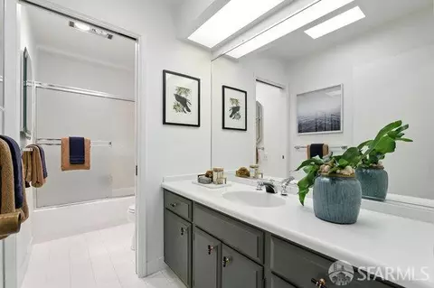 Bath - 2 Ora Way, San Francisco, CA 94131 photo 3 of 4