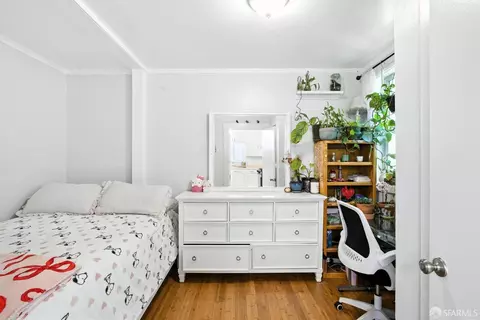 Bedroom - 715 Naples St, San Francisco, CA 94112 photo 1 of 10