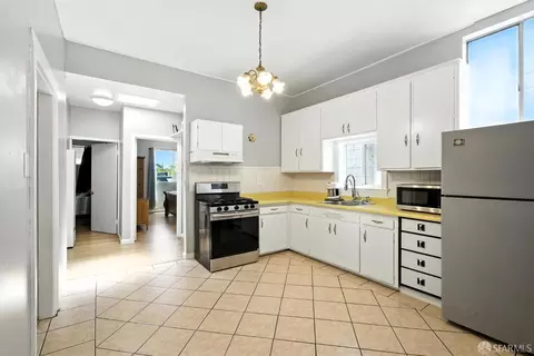 Kitchen - 715 Naples St, San Francisco, CA 94112 photo 1 of 4