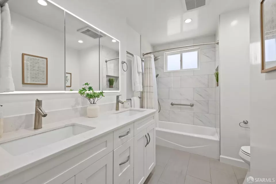 Bath - 31 Canterbury Ave, Daly City, CA 94015 photo 1 of 2