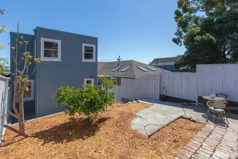 Exterior - 939 Innes Ave, San Francisco, CA 94124 photo 5 of 24