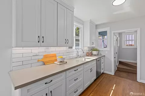 Kitchen - 939 Innes Ave, San Francisco, CA 94124 photo 6 of 6