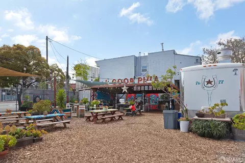 Exterior - 939 Innes Ave, San Francisco, CA 94124 photo 19 of 24
