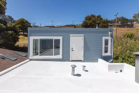 Exterior - 939 Innes Ave, San Francisco, CA 94124 photo 14 of 24