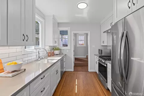 Kitchen - 939 Innes Ave, San Francisco, CA 94124 photo 1 of 6