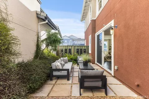 Exterior - 2768 Bette St, Alameda, CA 94501 photo 2 of 6
