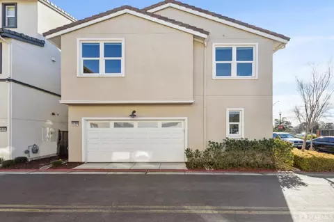 Exterior - 2768 Bette St, Alameda, CA 94501 photo 5 of 6