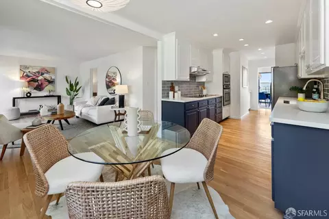 861 Lawton St, San Francisco, CA 94122