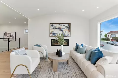 160 Upland Dr, San Francisco, CA 94127