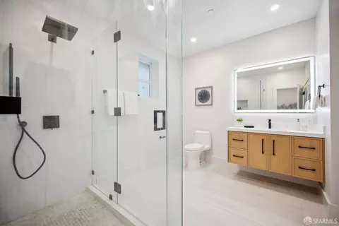 Bath - 102 Baker St, San Francisco, CA 94117 photo 2 of 3