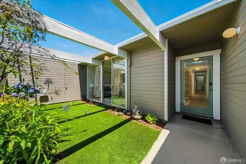 Exterior - 29 Cameo Way, San Francisco, CA 94131 photo 5 of 19