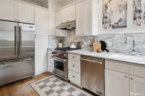 Kitchen - 560 18th Ave, San Francisco, CA 94121 photo 2 of 5