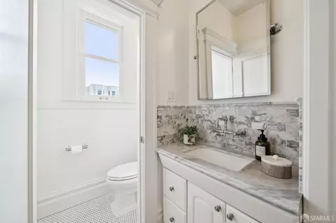 Bath - 560 18th Ave, San Francisco, CA 94121 photo 1 of 4