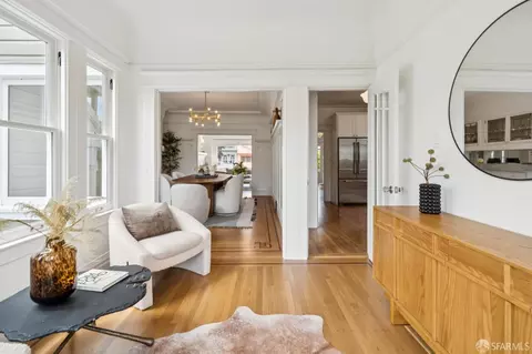 Entry Way - 560 18th Ave, San Francisco, CA 94121 photo 3 of 12