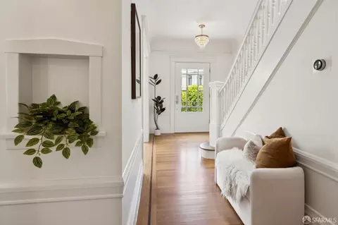 Entry Way - 560 18th Ave, San Francisco, CA 94121 photo 4 of 12